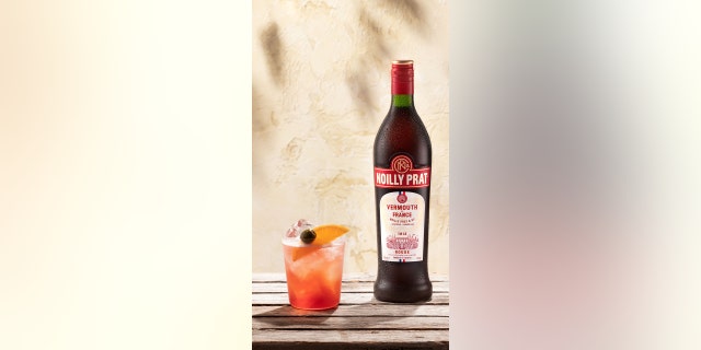 Chiefs fans can cheer for their favorite team by making the Cheers to the Chiefs cocktail.