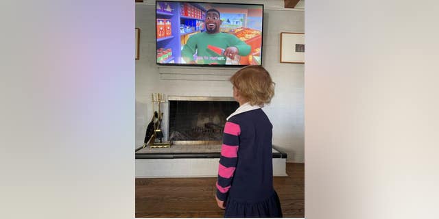 ‘CoComelon’ knows exactly how to entrance toddlers. Britt’s 2-year-old daughter stands in rapt attention as the show pushes tofu, spinach and peppers during a grocery store trip. 