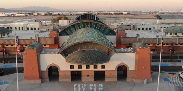 One-hundred and twenty-five passengers were flying from El Paso Intl Airport to Chicago O'Hare International Airport when a student from Central Catholic High School Airdropped a bomb threat from their iPhone when the plane was taxiing.