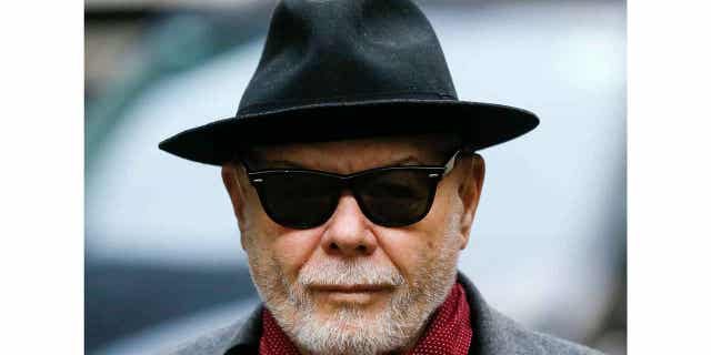 La ex estrella del pop británico Gary Glitter llega al Tribunal de la Corona de Southwark en Londres el 4 de febrero de 2015. Fue liberado de prisión en Inglaterra el 3 de febrero de 2023, luego de cumplir la mitad de una sentencia de prisión de 16 años.