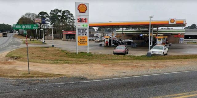 Shell state position connected Warm Springs Road successful Columbus, Georgia