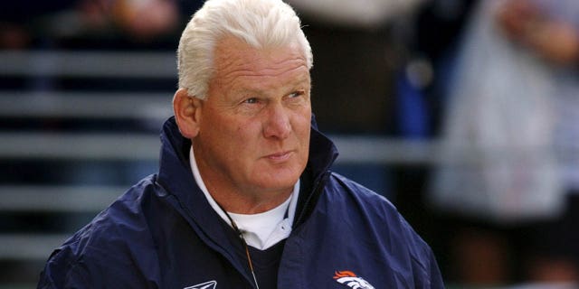 Broncos linebackers coach Larry Coyer before a game against the Seattle Seahawks in Seattle. 