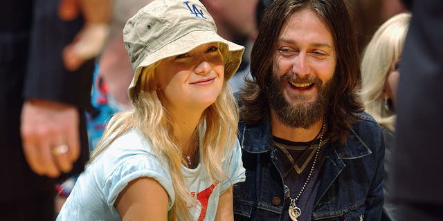 Kate Hudson and Chris Robinson were married from 2000 to 2007.