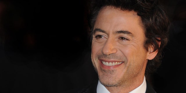 Robert Downey Jr. attends the premiere of "Tropic Thunder" at Odeon, Leicester Square.