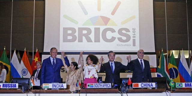 Para menteri luar negeri BRICS bertemu dalam persiapan untuk KTT penuh kepala negara antara 25 dan 27 Juli 2018.