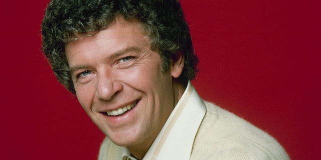 Robert Reed is recognized by many as patriarch Mike Brady in "The Brady Bunch."