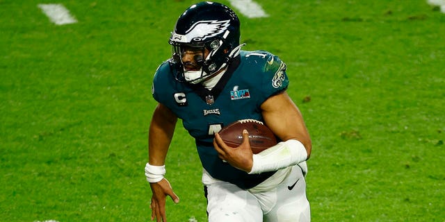 Jalen Hurts #1 of the Philadelphia Eagles runs the ball against the Kansas City Chiefs during the fourth quarter in Super Bowl LVII at State Farm Stadium on February 12, 2023, in Glendale, Arizona.