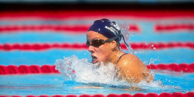 Jamie Cail in action during the Phillips 66 National Championships in Clovis, California, on Aug. 13, 1998.