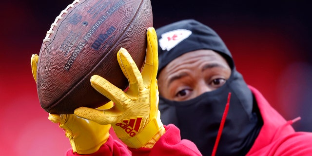 JuJu Smith-Schuster, #9 of the Kansas City Chiefs, warms up prior to the AFC Championship Game against the Cincinnati Bengals at GEHA Field at Arrowhead Stadium on Jan. 29, 2023 in Kansas City, Missouri.