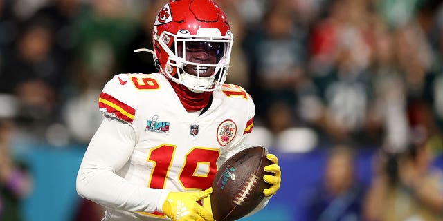 Kadarius Toney #19 of the Kansas City Chiefs celebrates after a five-yard touchdown reception against the Philadelphia Eagles during the fourth quarter of Super Bowl LVII at State Farm Stadium on February 12, 2023 in Glendale, Arizona. 