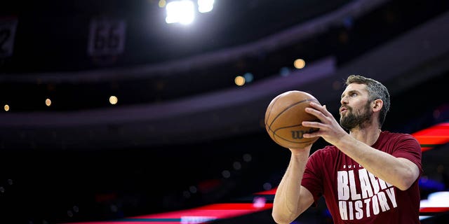 Cleveland Cavaliers forward Kevin Love before the 76ers game at Wells Fargo Center in Philadelphia on Feb. 15, 2023.