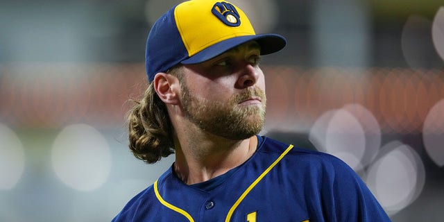 Corbin Burnes of the Milwaukee Brewers during the fourth inning against the Reds at Great American Ball Park on September 24, 2022 in Cincinnati.