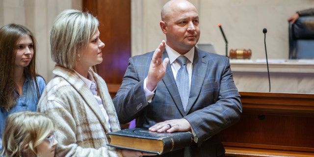 Arkansas state Sen. Matt McKee taking the oath of office