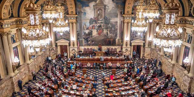 2 Gun Control Bills Pass In Pennsylvania House | Fox News