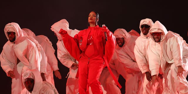 Rihanna sang and danced along with her backup singers for the 13-minute show.
