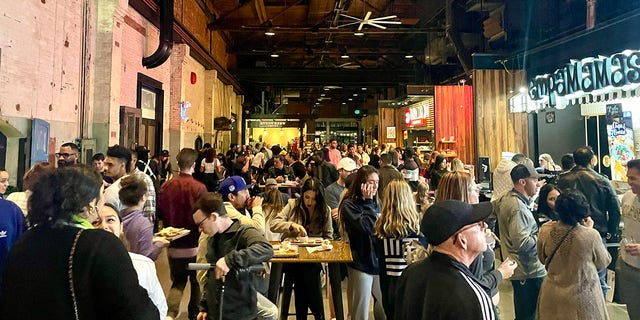 Armature Works once housed workshops to repair Tampa's trolley cars. Today's it a social hubbub of indoor/outdoor eateries, entertainment and family friendly activities.