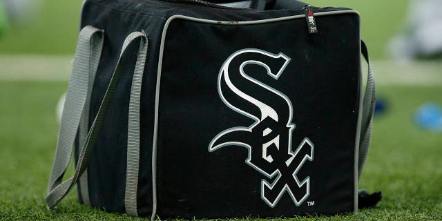 Ukubuka okuvamile kwesikhwama sebhola se-Chicago White Sox enkundleni ngaphambi kwegeyimu ebhekene ne-Texas Rangers e-Globe Life Field ngo-Aug. 6, 2022 e-Arlington, Texas.