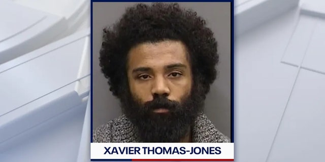 Le suspect Xavier Thomas-Jones, 25 ans, fait face à des accusations d'agression sexuelle, de séquestration et d'enlèvement.