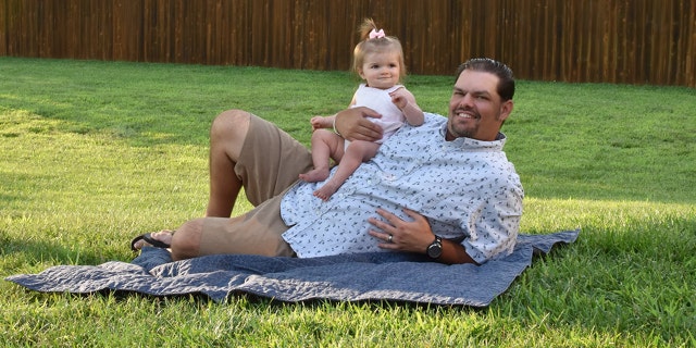 Girl in Nebraska brings her grandpa to daddy-daughter dance: 'They had a great time' Mike Woolverton died when his daughter Austyn, who is now 5, was just 18 months old.