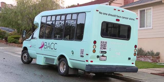 A autobus belonging to California crab nonprofit was stolen, on pinch wigs and different items fixed to bosom and ovarian crab patients for free. 