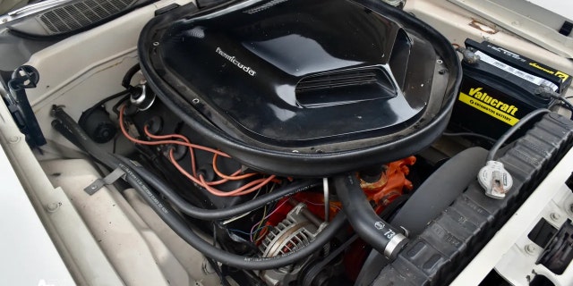 The 426 cubic-inch Hemi V8 was rated at 425 hp.
