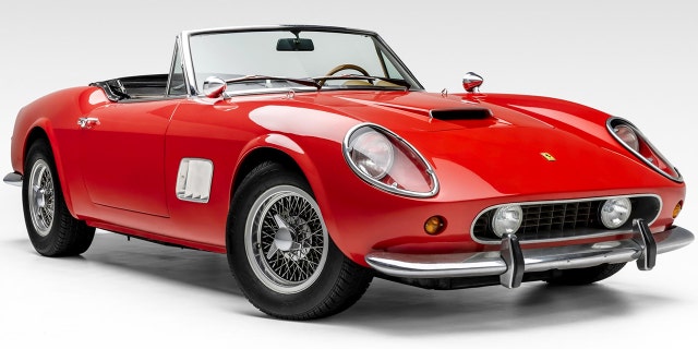A replica of a Ferrari 250 GT California Spider