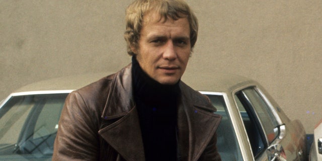 David Soul performed at the 25th Jubilee celebration for Queen Elizabeth II in 1977, and was told the Queen Mother was a huge fan of "Starsky &amp; Hutch."