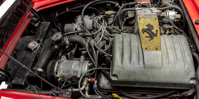 It uses a modified Ford V8.