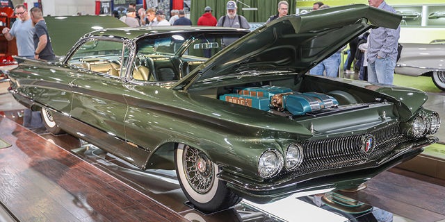 X-60 is a customized 1960 Buick Invicta.