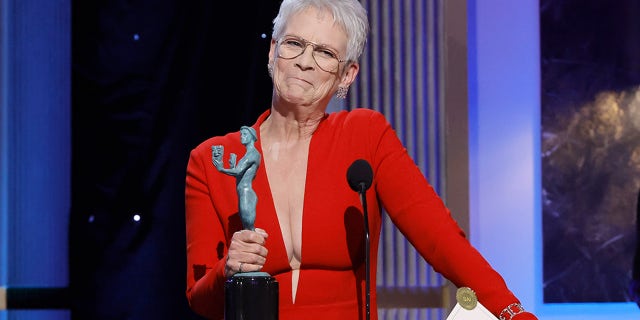 Jamie Lee Curtis accepted the award for female actor in a supporting role at the SAG Awards.