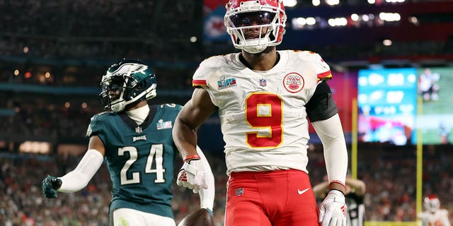 JuJu Smith-Schuster (9) of the Kansas City Chiefs reacts after a play against the Philadelphia Eagles during the fourth quarter of Super Bowl LVII at State Farm Stadium on February 12, 2023 in Glendale, Arizona.
