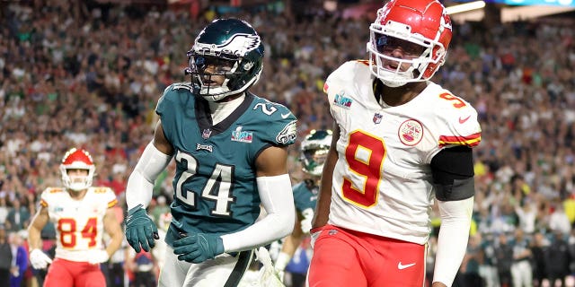 James Bradberry (24) of the Philadelphia Eagles is called for holding on JuJu Smith-Schuster (9) of the Kansas City Chiefs during the fourth quarter of Super Bowl LVII at State Farm Stadium on February 12, 2023 in Glendale, Arizona. 