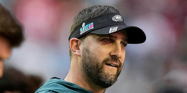 Eagles' Nick Sirianni lets tears flow during national anthem before Super  Bowl start | Fox News