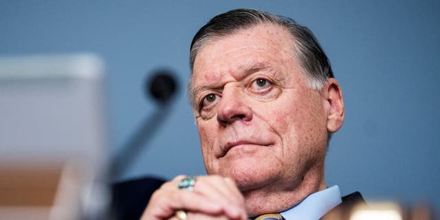 House Rules Committee Chairman Tom Cole, R-Okla., proposed a bill that would make it easier for federal judges to arm themselves as they enter and exit the courthouse. (Tom Williams/CQ-Roll Call, Inc via Getty Images)