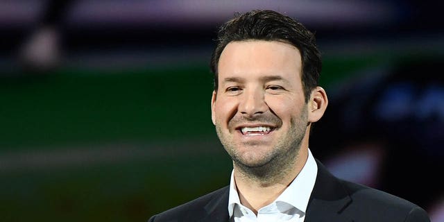 Tony Romo Met With Bosses Last Year Amid Broadcasting Criticism: Report ...