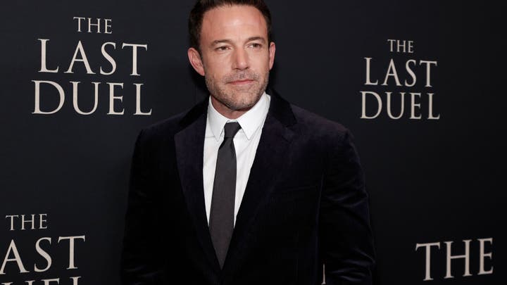 Kevin Smith describes Ben Affleck and Jennifer Lopez's wedding: 'Inspiring'