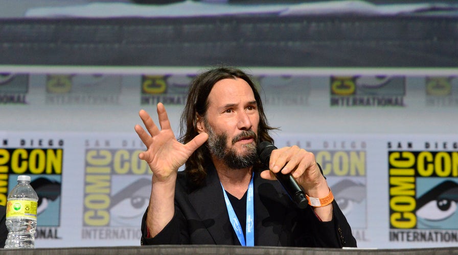 Keanu Reeves being praised as 'respectful king' online