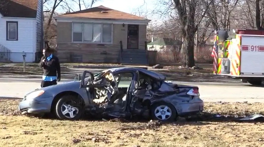 Video catches group of teens crash stolen Kia, take off running on Minnesota highway