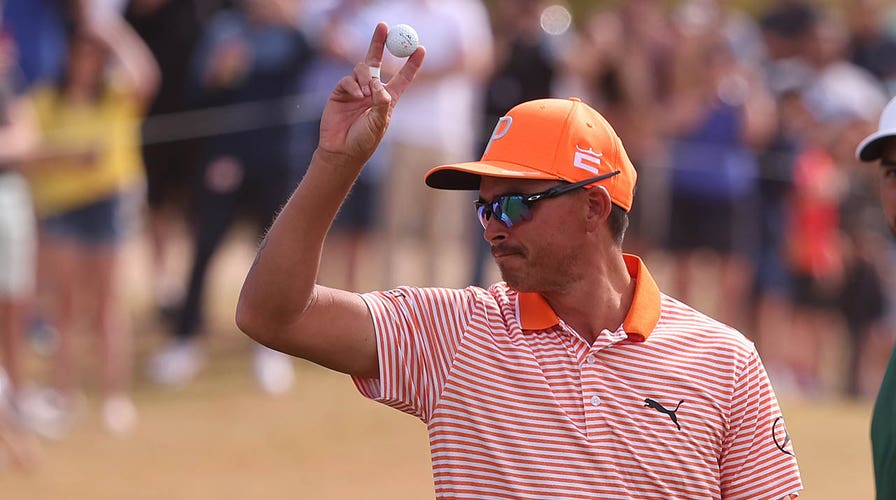 What's the p cheap on rickie fowler's hat