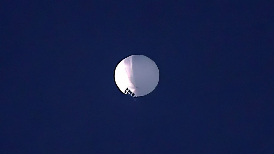 Photo of Chinese surveillance balloon