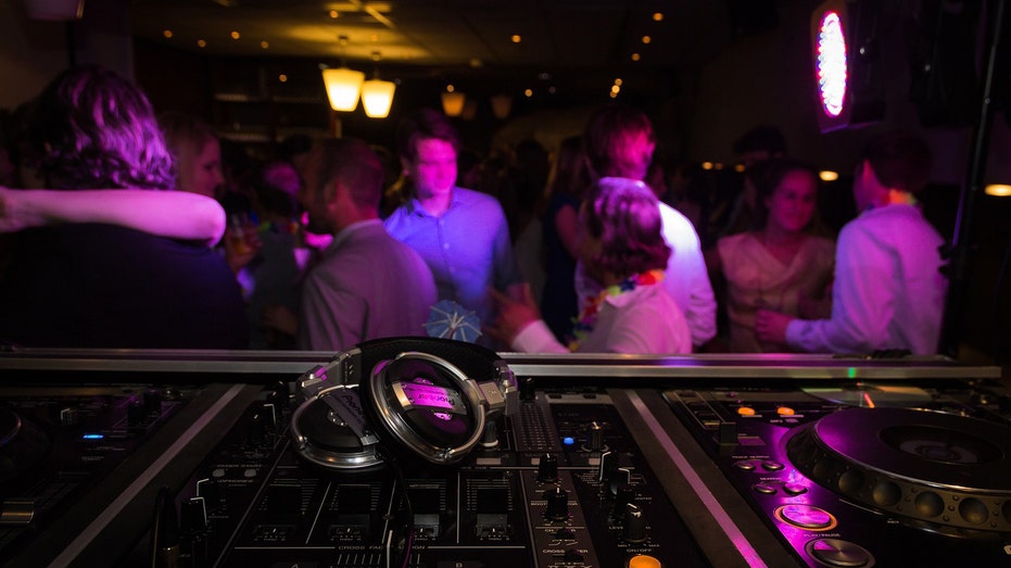 VRBO fights disorderly party house bookings ahead of Super Bowl LVII