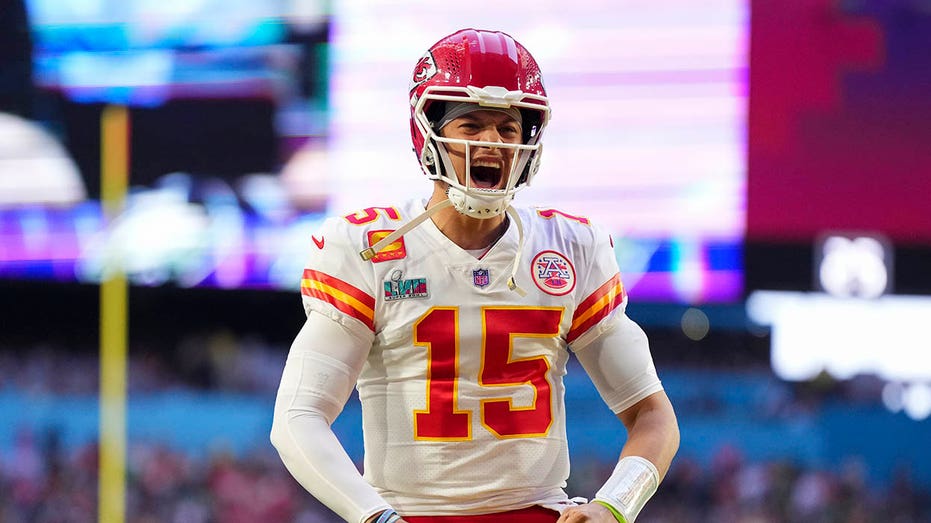 Patrick Mahomes goes nuclear on Chiefs' sideline over needing X