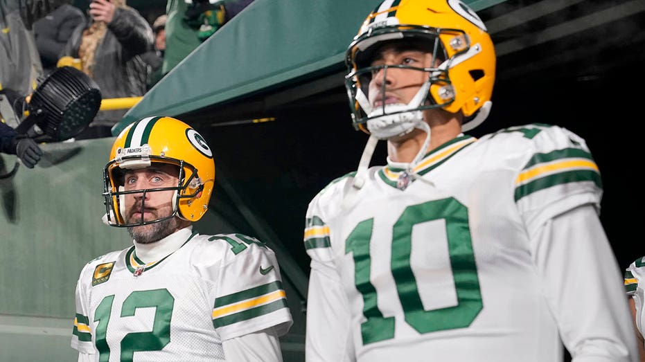 Green Bay Packers: Aaron Rodgers Reveals What He Texted Jordan Love After  Chicago Bears Beat Down in Week 1