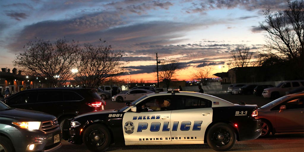 Texas special education teacher fatally shot after lunging at police with makeshift weapon: report - Vimarsana News
