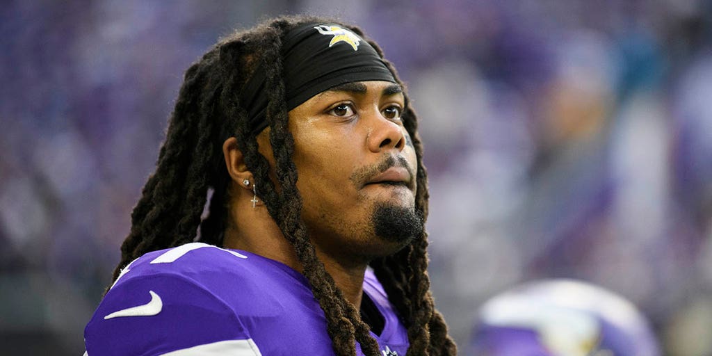 KJ Osborn, Minnesota Vikings wide receiver, helps rescue man from