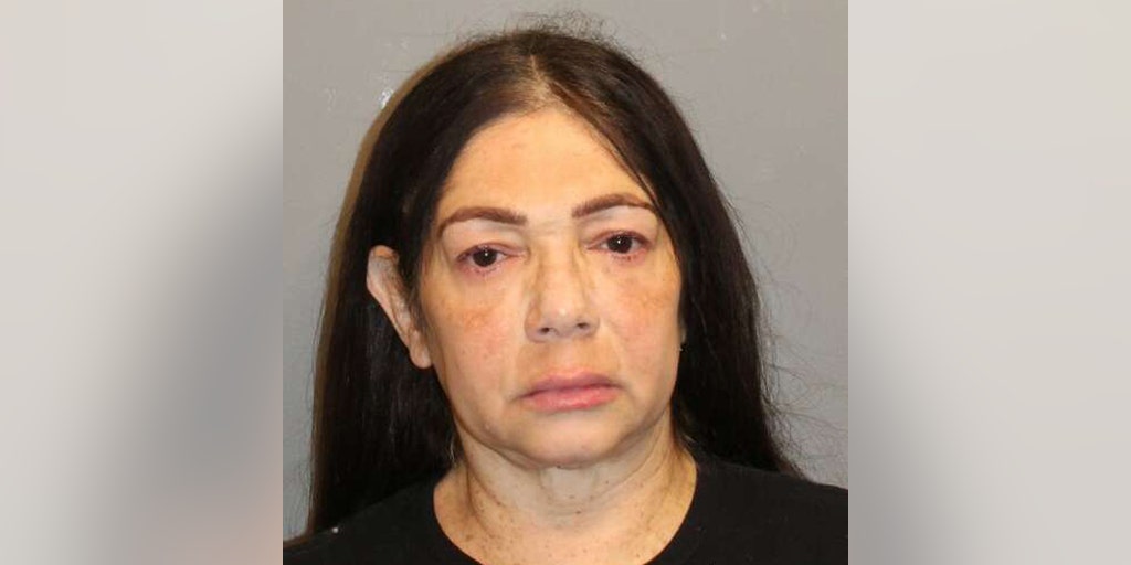 Connecticut elementary teacher resigns after putting 'martial arts chokeholds' on three students, police say - Vimarsana News