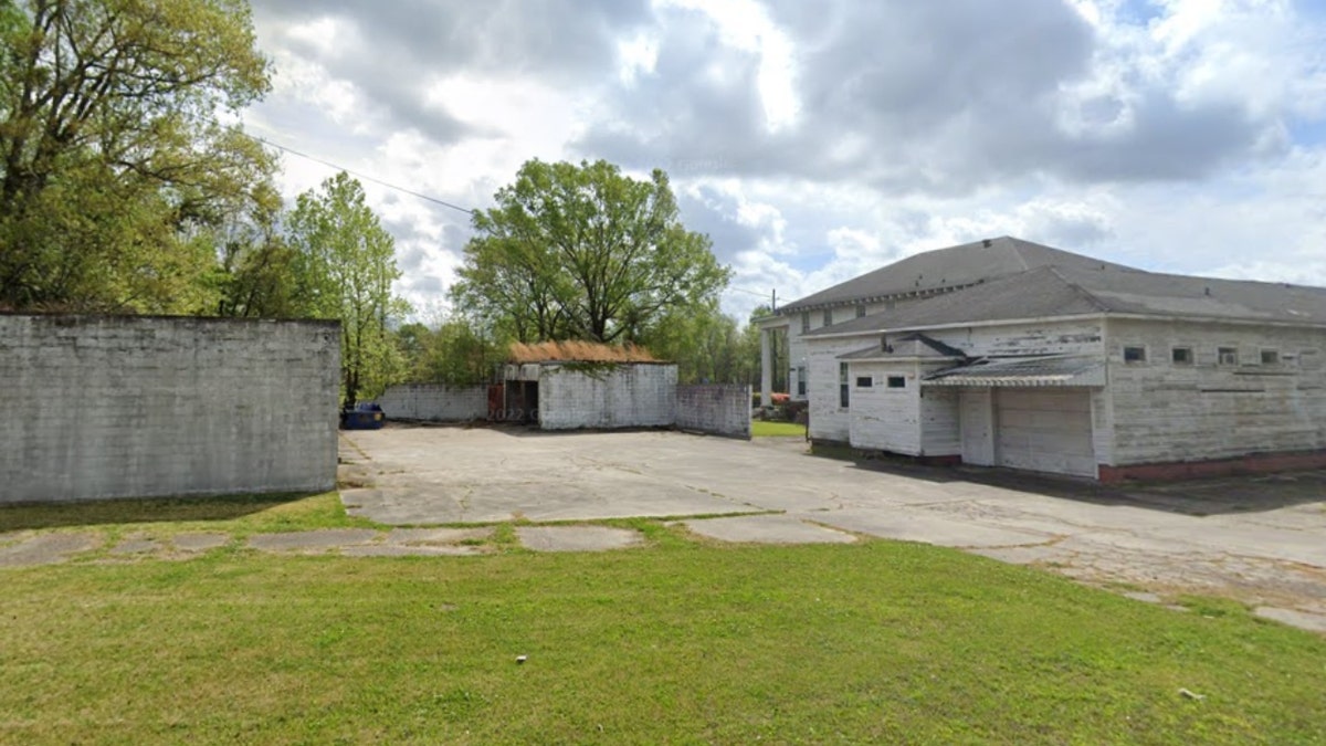 2900 block of Scenic Highway in Baton Rouge.