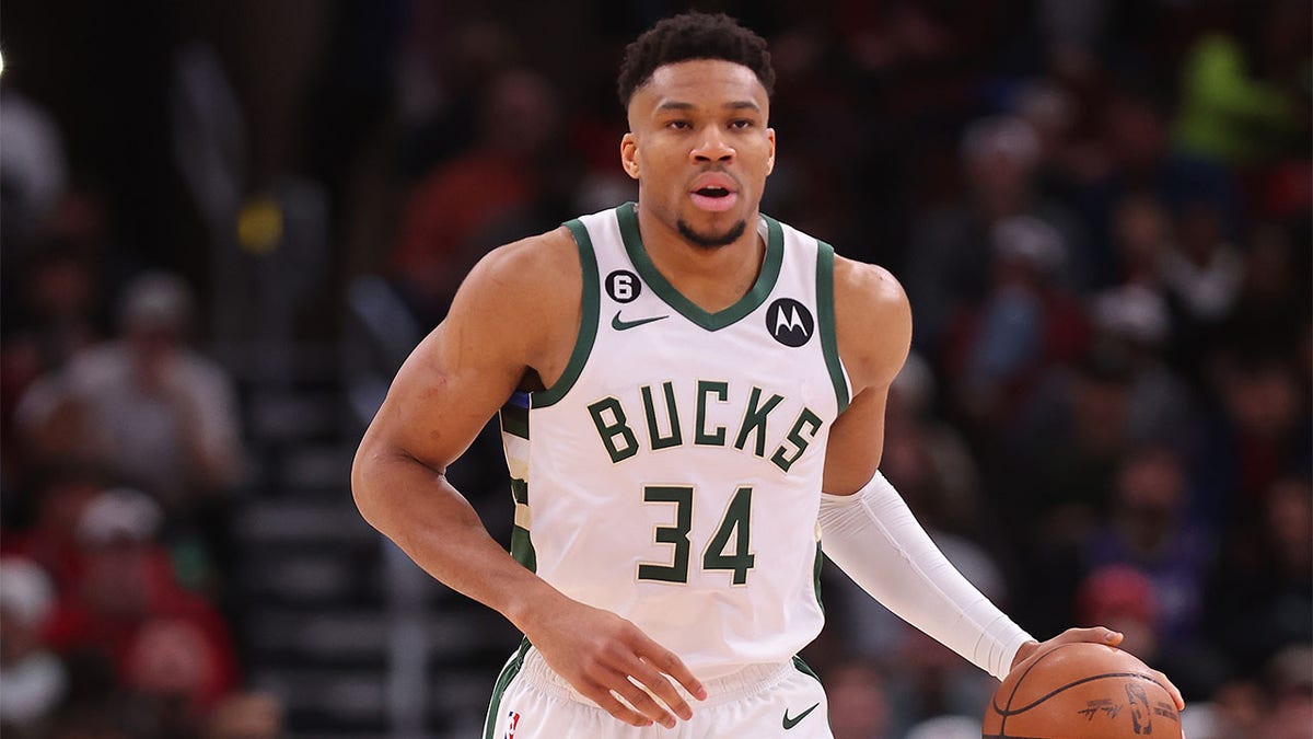 Giannis Antetokounmpo Defends Track Star's 'world Champions' Take: 'So ...