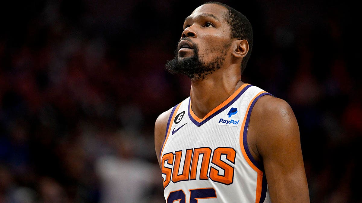 Kevin Durant Reveals His True Height And Why He Lies About It 