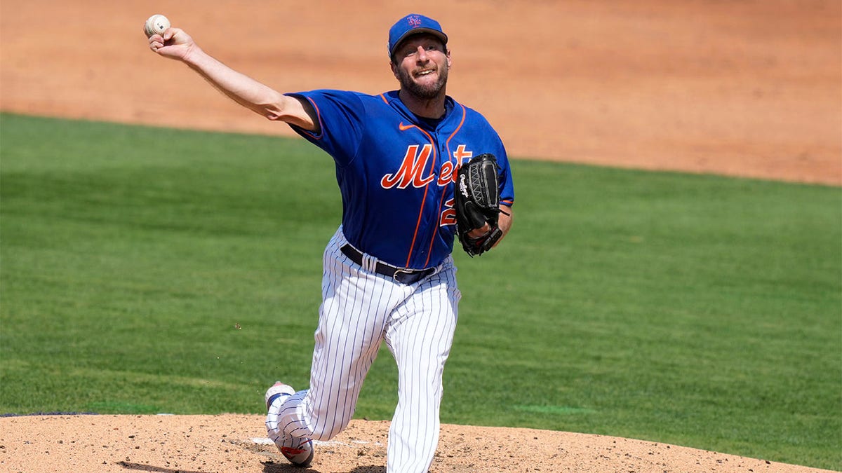 Max Scherzer throws against the Nationals